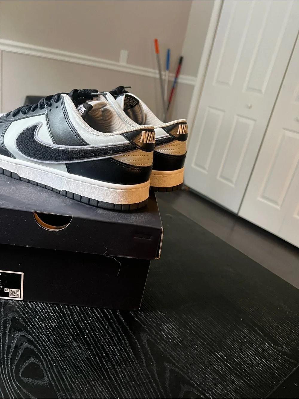 Nike classic low